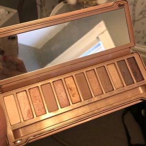 Naked 3 eyeshadow palette